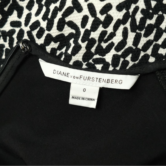 Diane von furstenberg DVF Jennie leopard mini dress. Size 0 - Picture 6 of 6